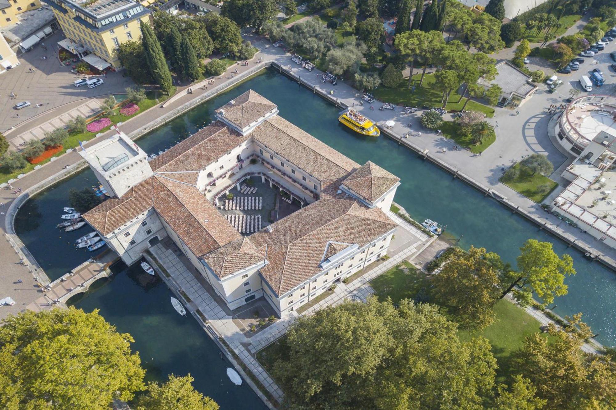Residenza Il Cavaliere Del Lago - Happy Rentals Riva del Garda Ngoại thất bức ảnh